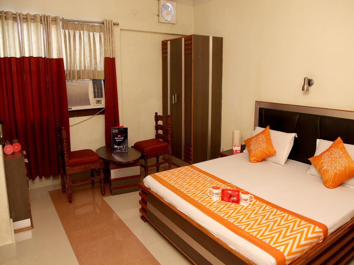 Oyo 2054 New Hotel Broadway Varanasi Bagian luar foto