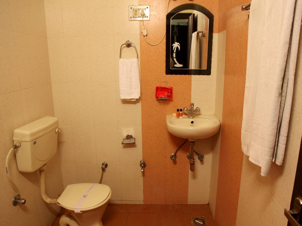 Oyo 2054 New Hotel Broadway Varanasi Bagian luar foto