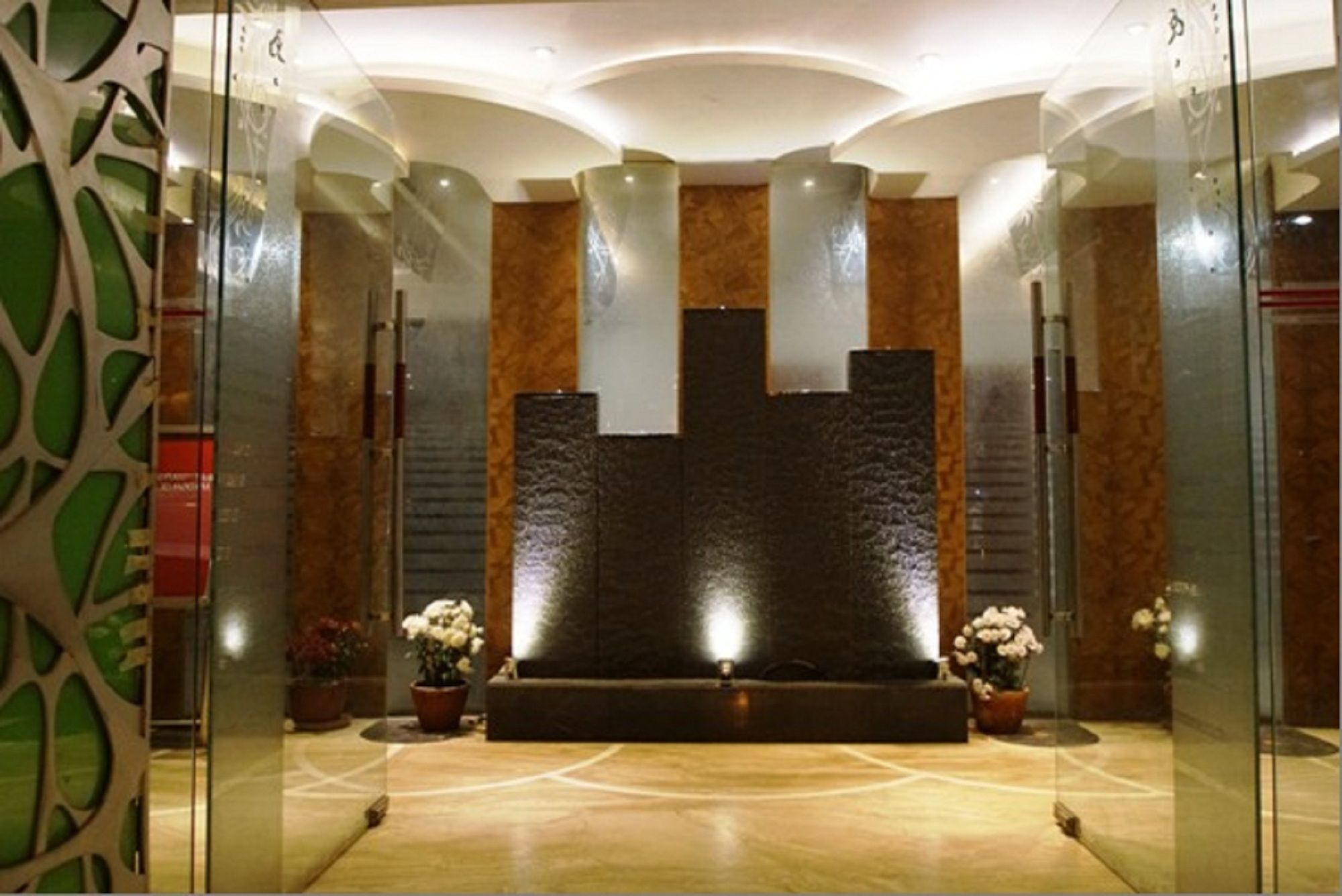 Oyo 2054 New Hotel Broadway Varanasi Bagian luar foto