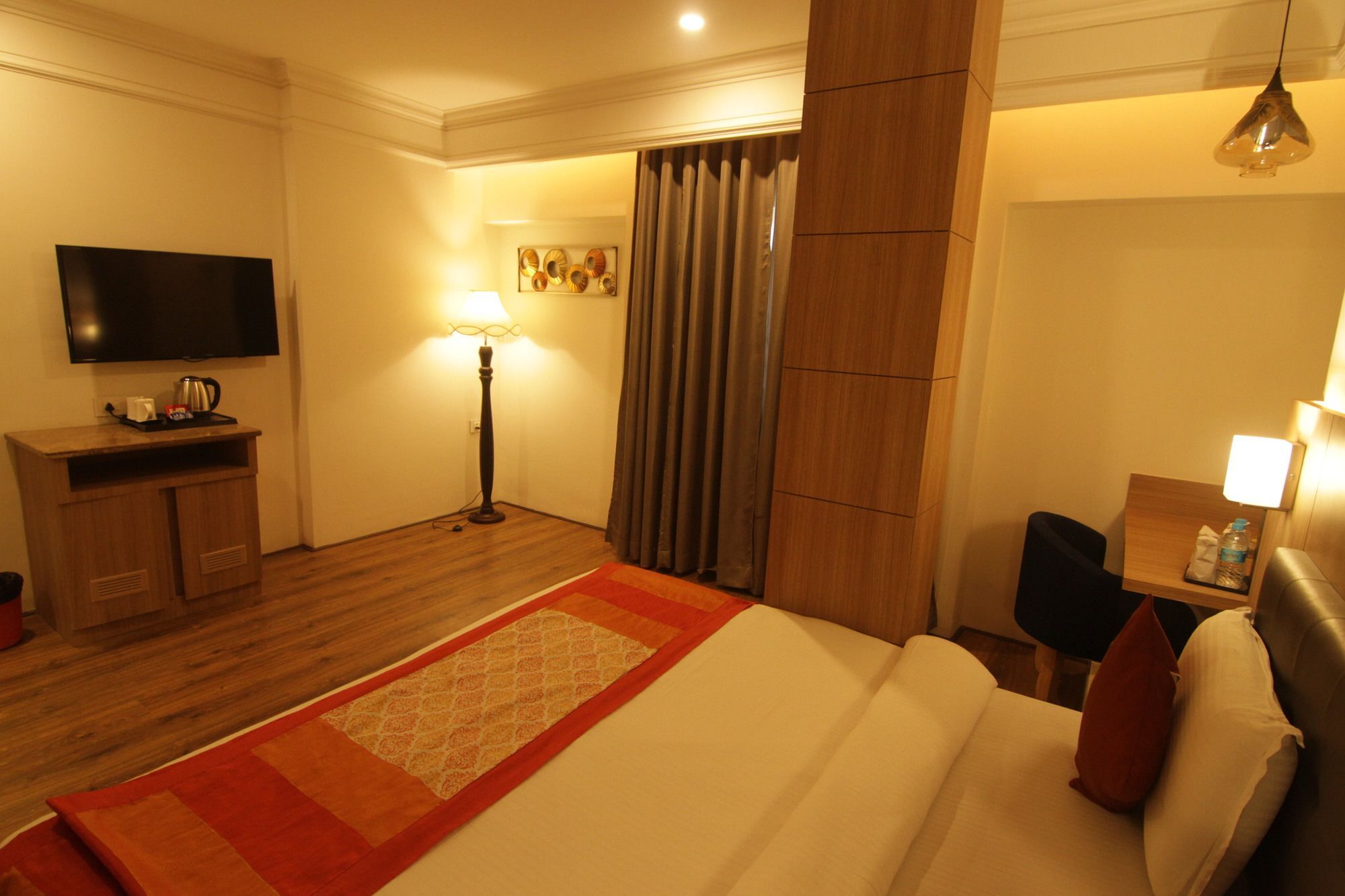 Oyo 2054 New Hotel Broadway Varanasi Bagian luar foto
